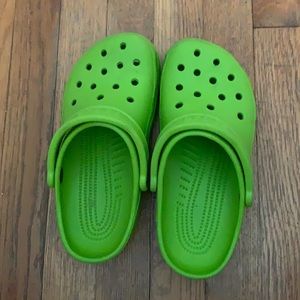 Crocs women size 6 men size 4